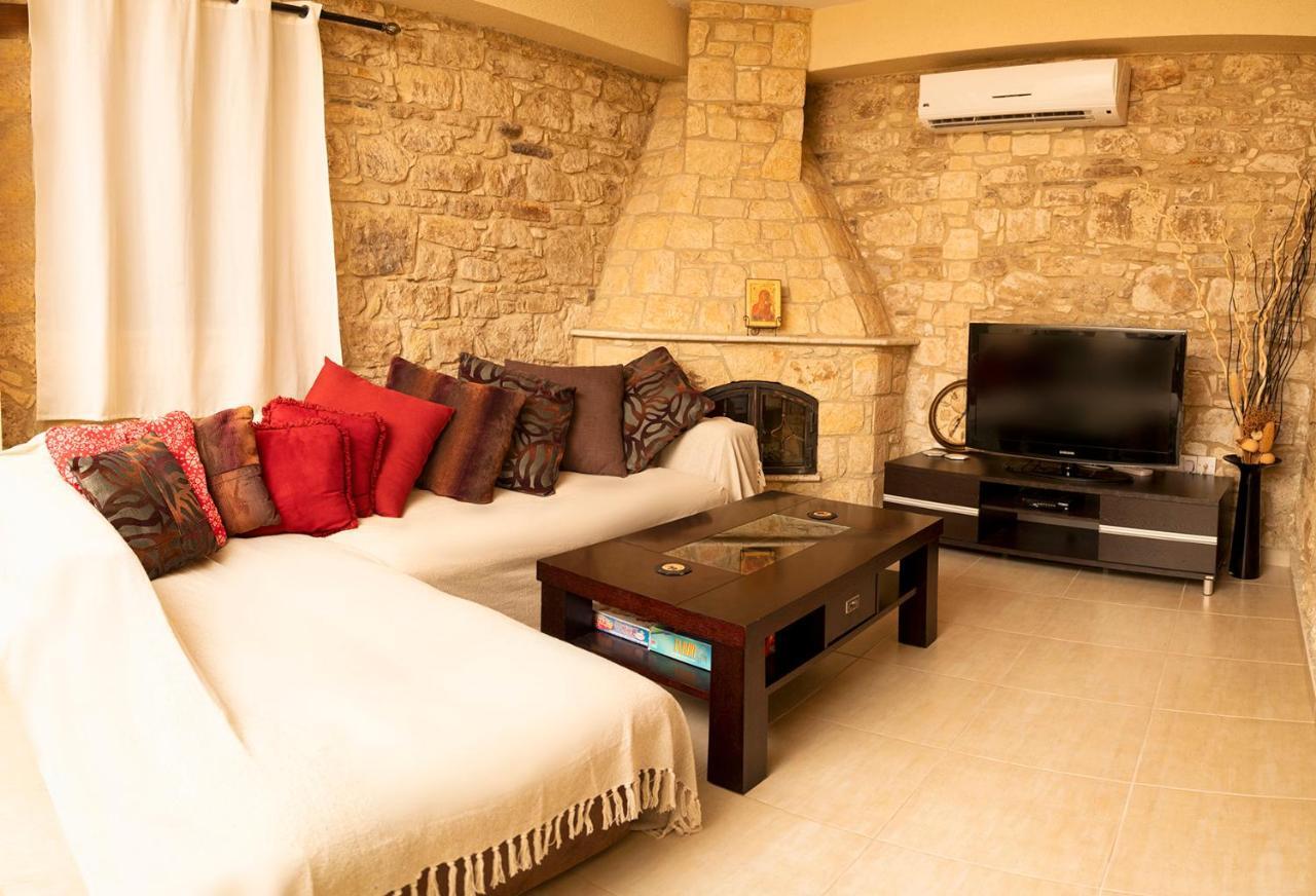 הוילה Paphos Salamiou Stone House מראה חיצוני תמונה