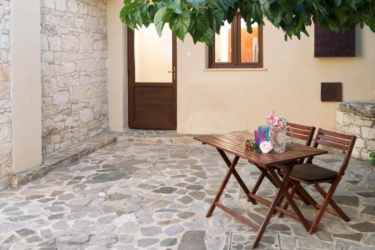 הוילה Paphos Salamiou Stone House מראה חיצוני תמונה
