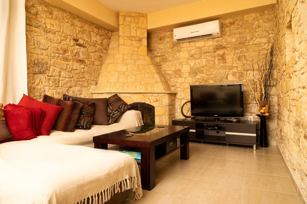 הוילה Paphos Salamiou Stone House מראה חיצוני תמונה