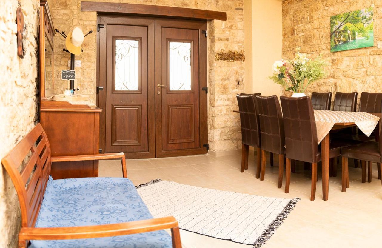 הוילה Paphos Salamiou Stone House מראה חיצוני תמונה